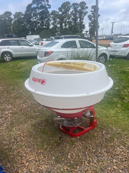 Fertilizadora Equus 600 litros vista general